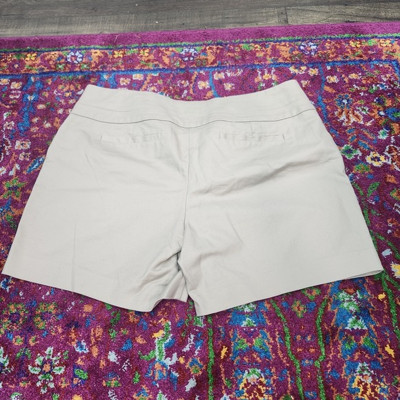 APT. 9 Essentials Women's Khaki Dress Shorts Size 14 Flat Front Stretch Hook Zip - Picture 5 of 7